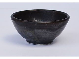 Tea Cup #4 by Toshiko Takaezu (1922-2011) (View 2)