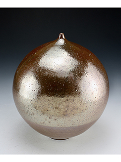 Bronze Closed Form by Daven Hee