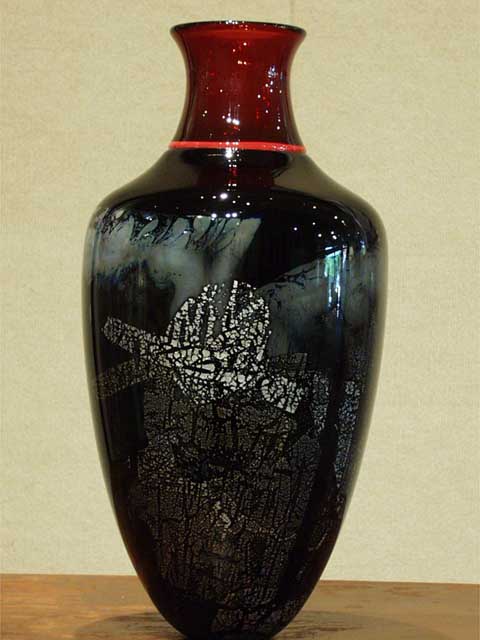 Yumesakai Vessel (Red) by Michael & Misato Mortara