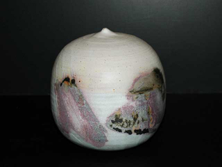 Closed Form H2 by Toshiko Takaezu (1922-2011)