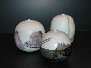 Closed Form H2 by Toshiko Takaezu (1922-2011) (View 2)