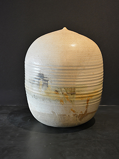 Closed Form by Toshiko  Takaezu (1922-2011) (View 2)