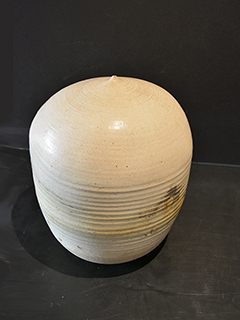 Closed Form by Toshiko  Takaezu (1922-2011) (View 3)