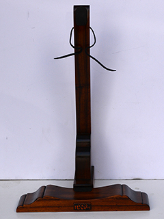Ukulele Stand by Tomas  Braverman